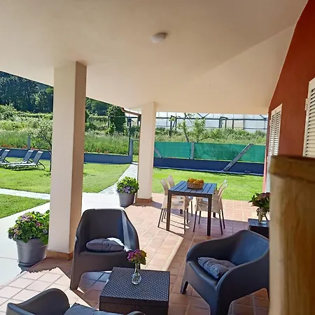 Lägenhet En Bloque Vivienda Con Piscina Y Barbacoa A 15 Min De La Playa